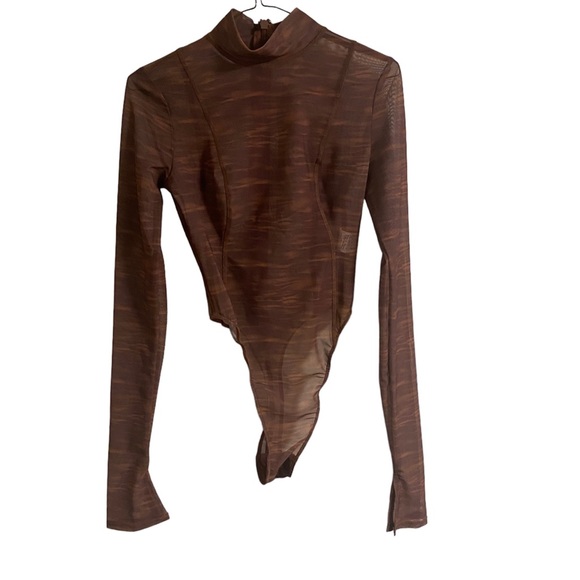 House of CB Erin Mesh Chocolate Brown Print top - Picture 2 of 5